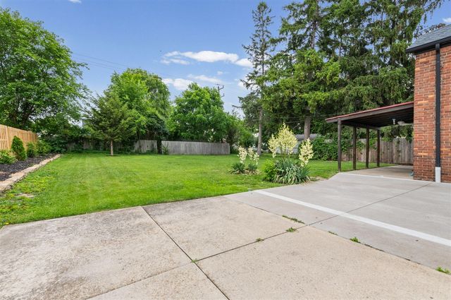 6953 Mayburn Street, Dearborn Heights, MI 48127