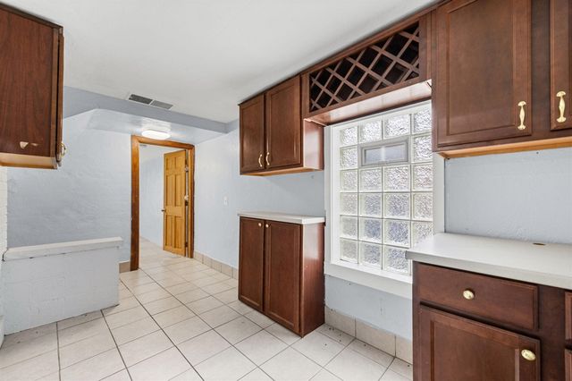 6953 Mayburn Street, Dearborn Heights, MI 48127