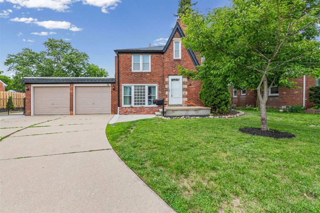 6953 Mayburn Street, Dearborn Heights, MI 48127