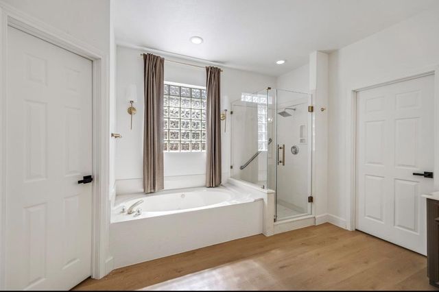 6650 Camptown Circle, Houston, TX 77069