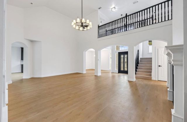 6650 Camptown Circle, Houston, TX 77069