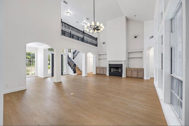6650 Camptown Circle, Houston, TX 77069