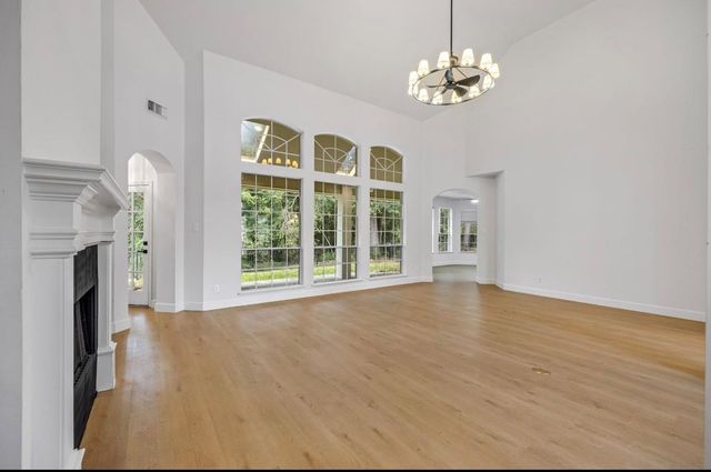 6650 Camptown Circle, Houston, TX 77069