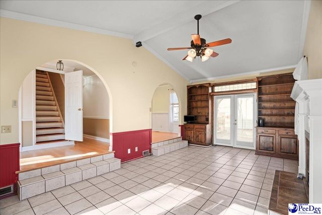 2645 Claussen Rd, Florence, SC 29501