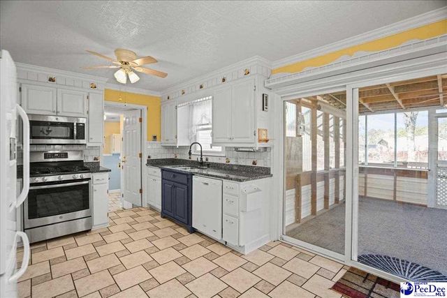 2645 Claussen Rd, Florence, SC 29501