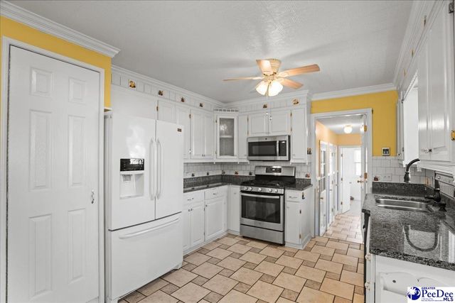 2645 Claussen Rd, Florence, SC 29501