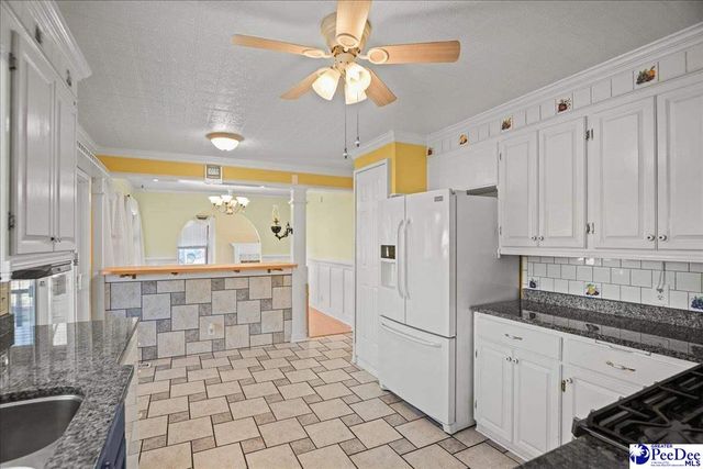 2645 Claussen Rd, Florence, SC 29501