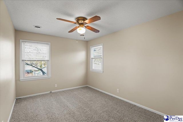 2645 Claussen Rd, Florence, SC 29501