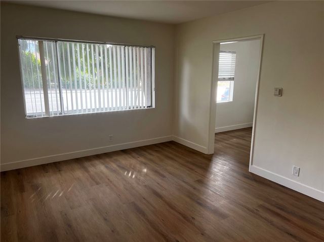 7605 North Hollywood Way, Burbank, CA 91505