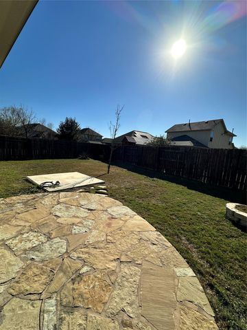 8021 Izetta LN, Austin, TX 78744