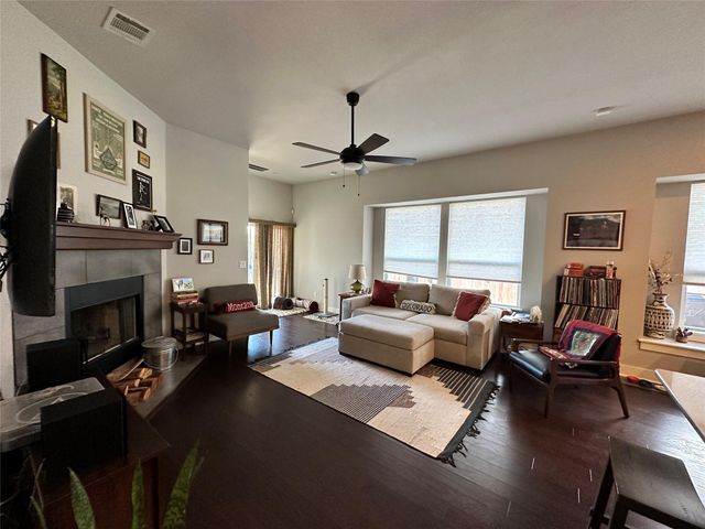 8021 Izetta LN, Austin, TX 78744