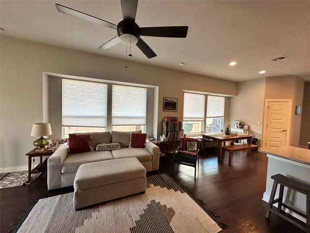 8021 Izetta LN, Austin, TX 78744