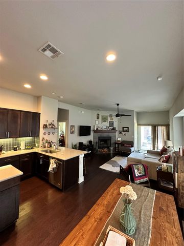 8021 Izetta LN, Austin, TX 78744
