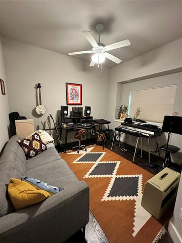 8021 Izetta LN, Austin, TX 78744