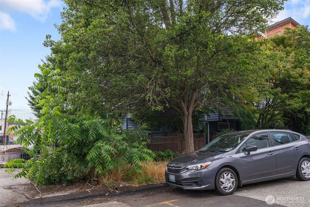 3619 Dayton Avenue N, Seattle, WA 98103