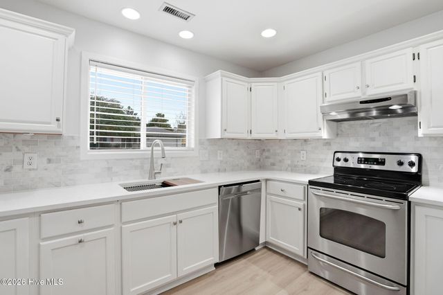 6043 Cedar Ridge Drive, Wilmington, NC 28405