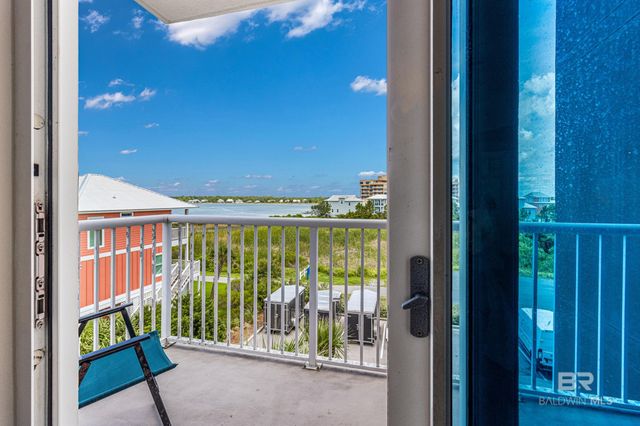 1524 W Beach Boulevard 301, Gulf Shores, AL 36542