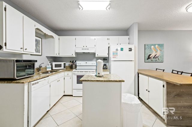 400 W Plantation Road 1211, Gulf Shores, AL 36542