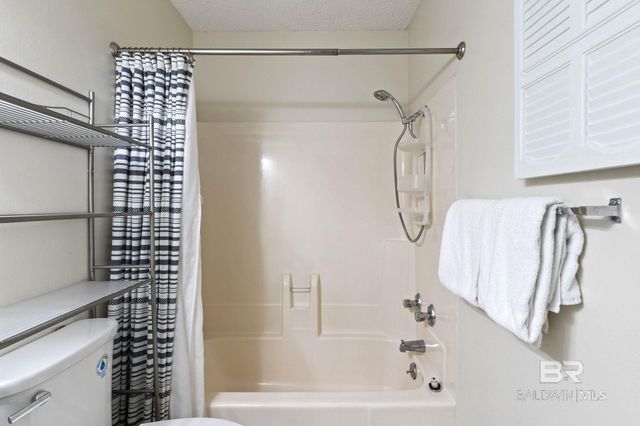 400 W Plantation Road 1211, Gulf Shores, AL 36542