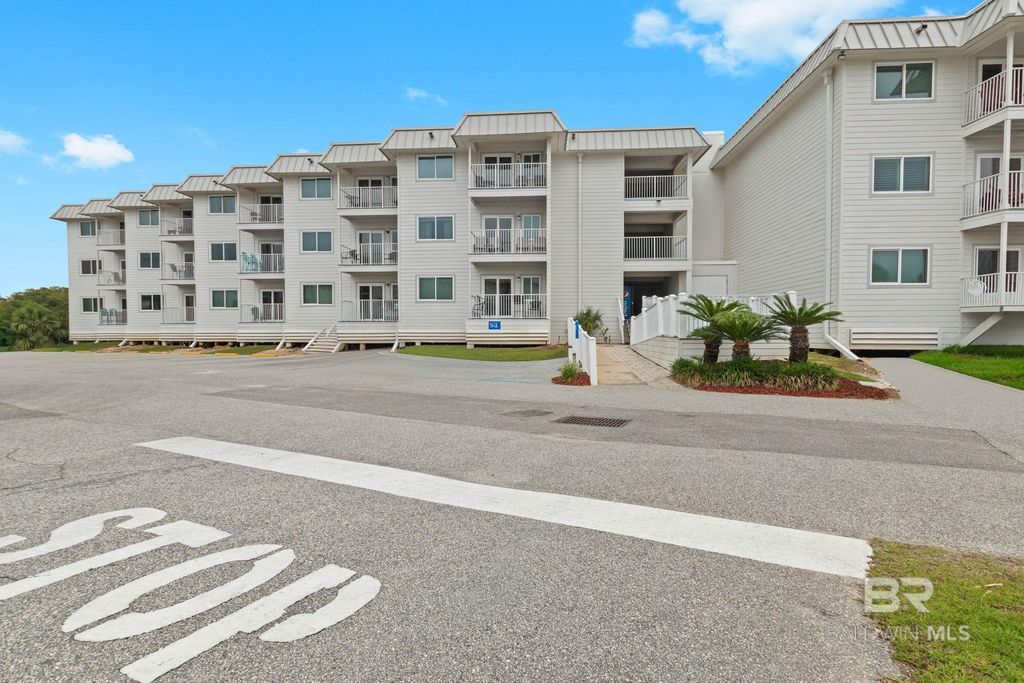 400 W Plantation Road 1211, Gulf Shores, AL 36542