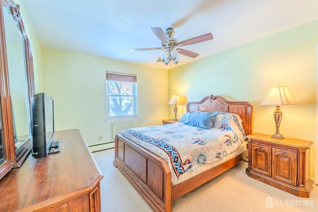 6 York Drive 5A, Edison, NJ 08817