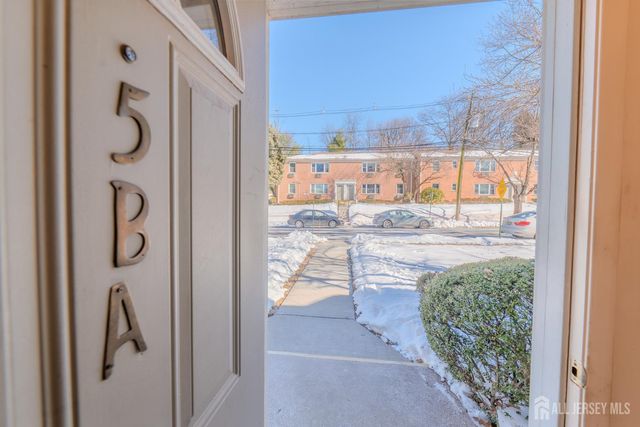 6 York Drive 5A, Edison, NJ 08817