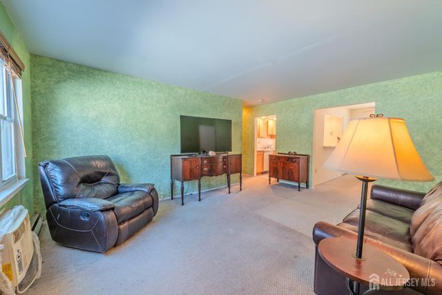 6 York Drive 5A, Edison, NJ 08817