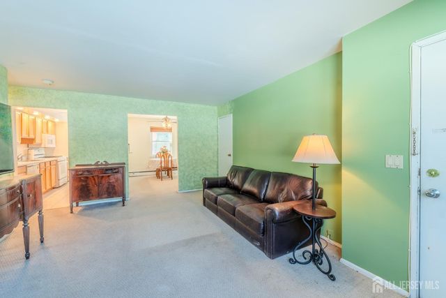 6 York Drive 5A, Edison, NJ 08817