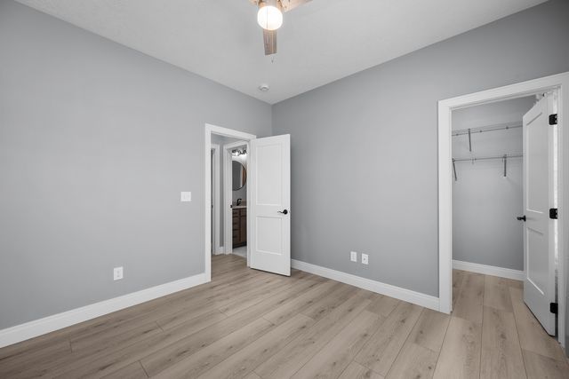 14 Viola Drive, Leclaire, IA 52753