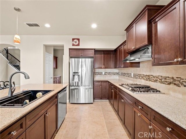 1178 Blackwood, Clovis, CA 93619