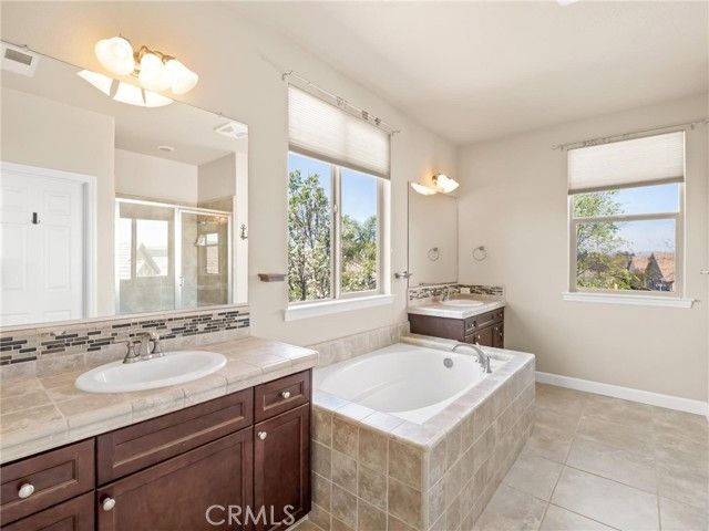 1178 Blackwood, Clovis, CA 93619