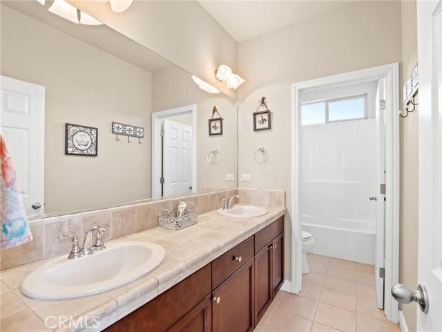 1178 Blackwood, Clovis, CA 93619