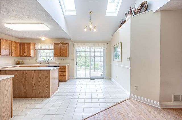 224 Country View Dr, Lower Burrell, PA 15068