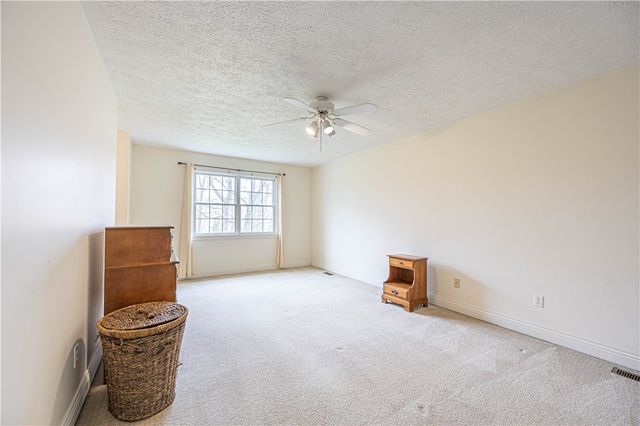 224 Country View Dr, Lower Burrell, PA 15068