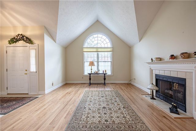 224 Country View Dr, Lower Burrell, PA 15068
