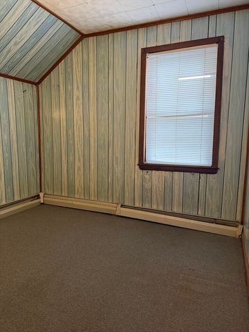 68 Cross St, Fall River, MA 02723