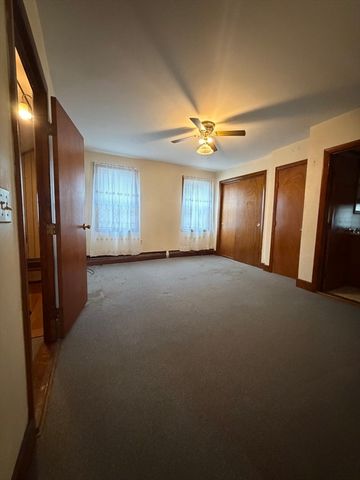 68 Cross St, Fall River, MA 02723