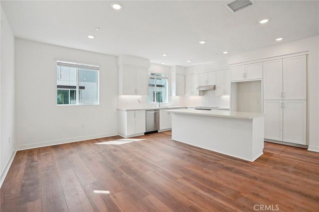 1675 Coral Sea Lane, San Pedro, CA 90732