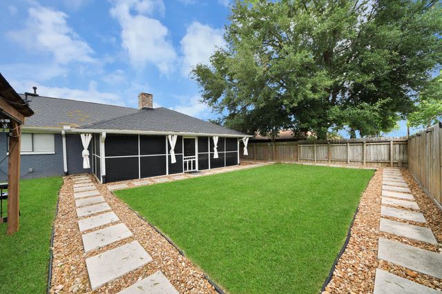 613 Luella Ave, Deer Park, TX 77536