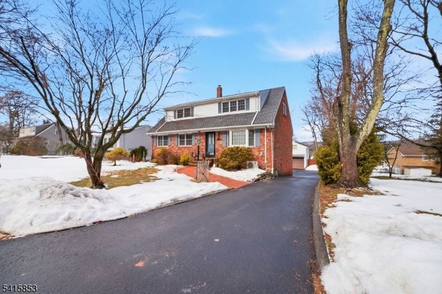36 Page Dr, Oakland Boro, NJ 07436