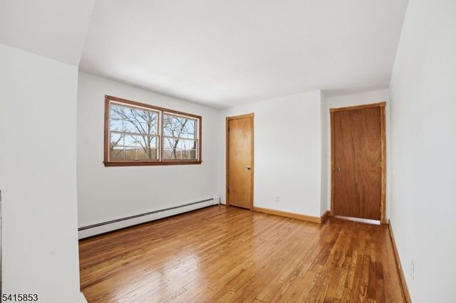 36 Page Dr, Oakland Boro, NJ 07436