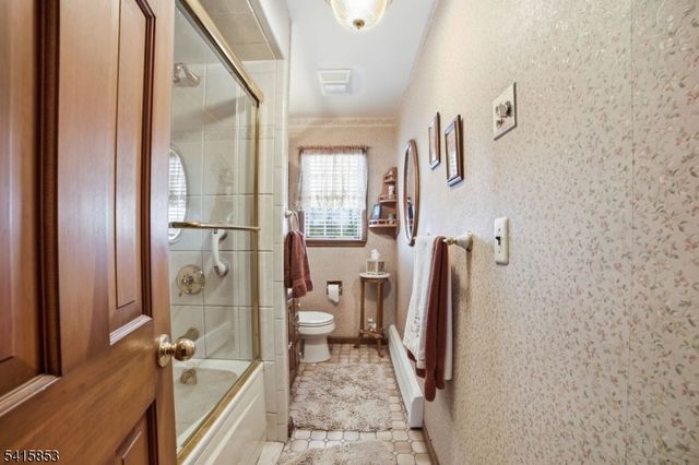 36 Page Dr, Oakland Boro, NJ 07436