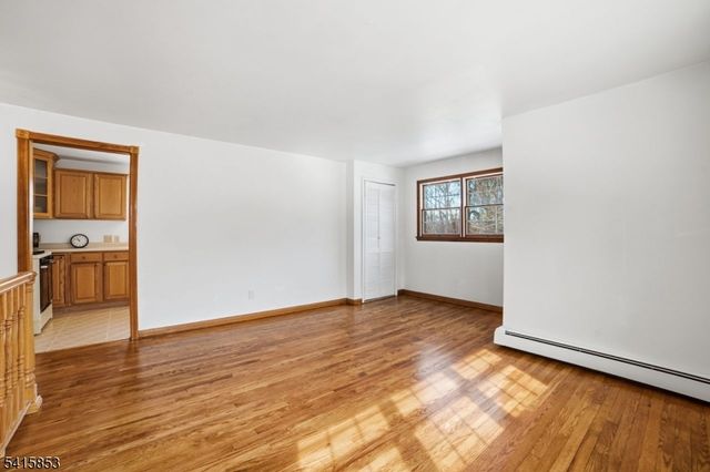 36 Page Dr, Oakland Boro, NJ 07436