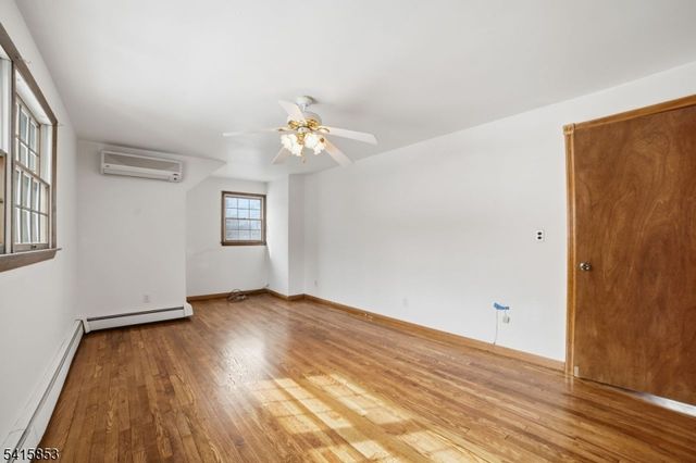 36 Page Dr, Oakland Boro, NJ 07436