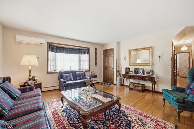 36 Page Dr, Oakland Boro, NJ 07436