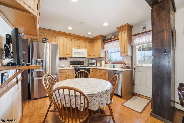 36 Page Dr, Oakland Boro, NJ 07436