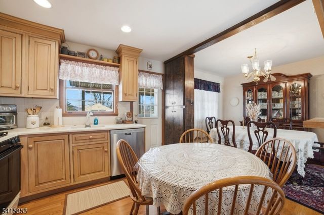 36 Page Dr, Oakland Boro, NJ 07436