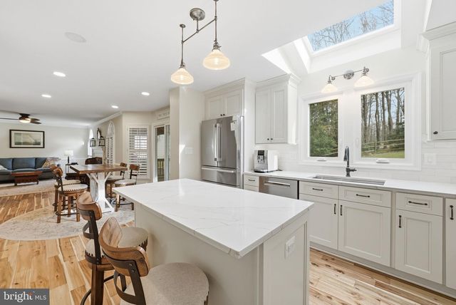 6321 BARSKY CT, Fairfax Station, VA 22039