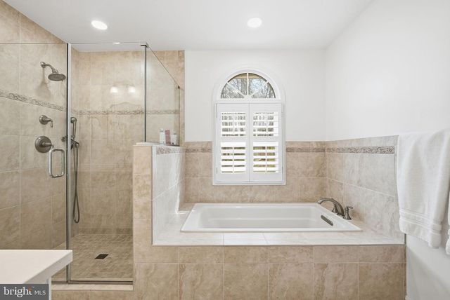 6321 BARSKY CT, Fairfax Station, VA 22039