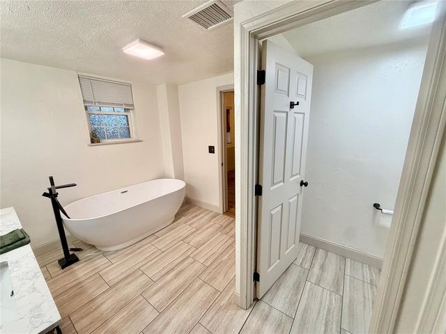 408 S 5th Street, Hammon, OK 73650